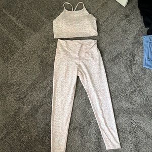 Old Navy power soft active set